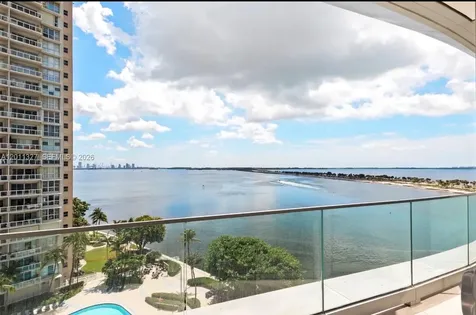 175 SE 25th Road Miami FL 33129