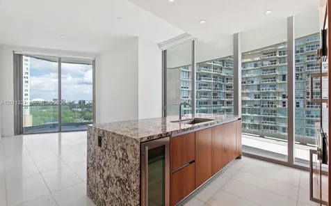 175 SE 25th Road Miami FL 33129