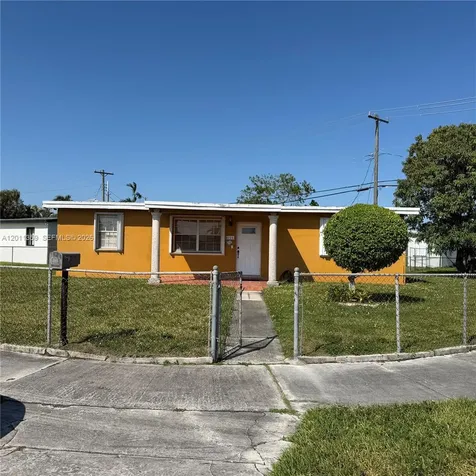 4321 SW 107th Court Miami FL 33165