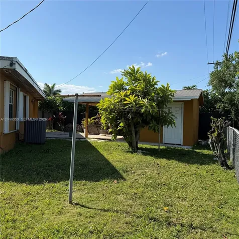 4321 SW 107th Court Miami FL 33165