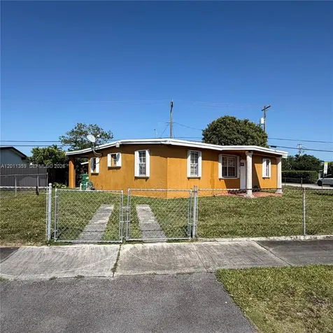 4321 SW 107th Court Miami FL 33165