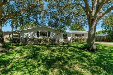 712 Tradewind Drive North Palm Beach FL 33408