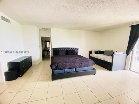 800 West Avenue Miami Beach FL 33139