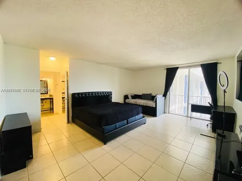 800 West Avenue Miami Beach FL 33139