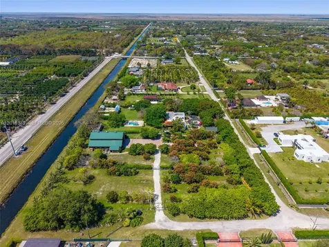 19050 SW 194th Avenue Miami FL 33187