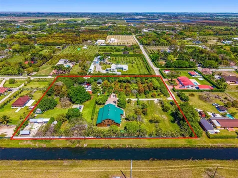 19050 SW 194th Avenue Miami FL 33187