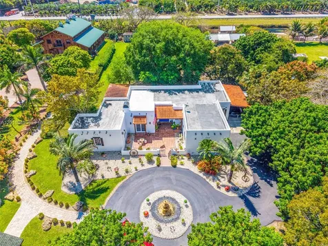 19050 SW 194th Avenue Miami FL 33187