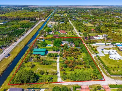 19050 SW 194th Avenue Miami FL 33187