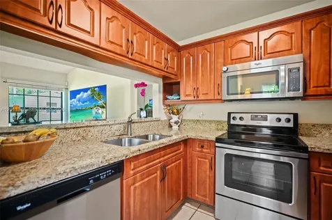 2411 SW 85th Terrace Miramar FL 33025