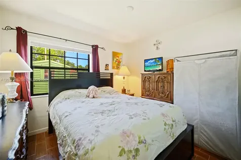 2411 SW 85th Terrace Miramar FL 33025