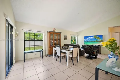 2411 SW 85th Terrace Miramar FL 33025