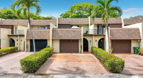 10375 Rue Vendome Pembroke Pines FL 33026