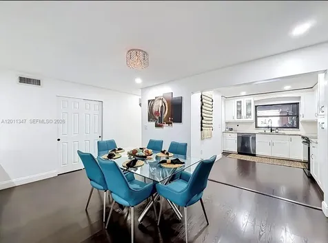10375 Rue Vendome Pembroke Pines FL 33026
