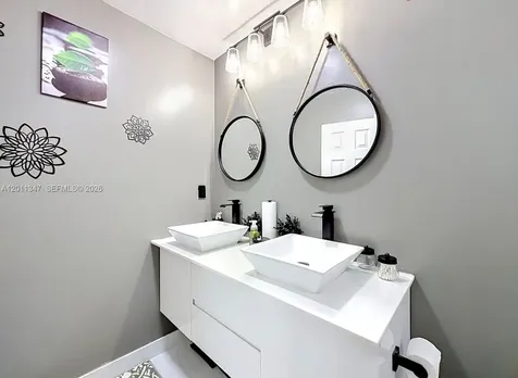 10375 Rue Vendome Pembroke Pines FL 33026