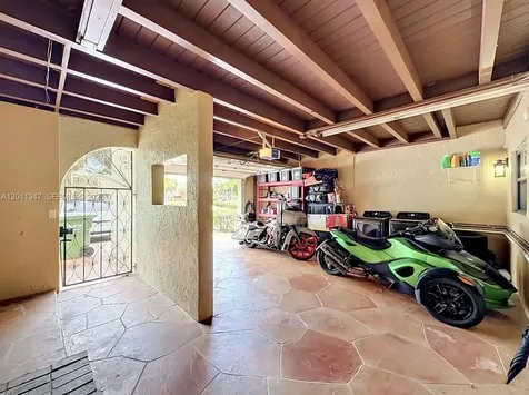 10375 Rue Vendome Pembroke Pines FL 33026