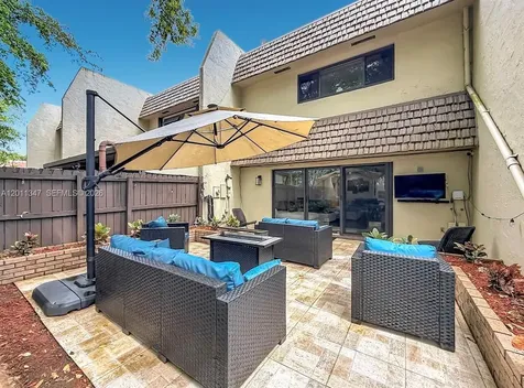 10375 Rue Vendome Pembroke Pines FL 33026