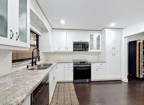 10375 Rue Vendome Pembroke Pines FL 33026