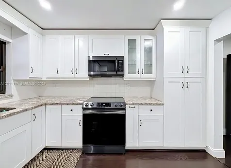 10375 Rue Vendome Pembroke Pines FL 33026