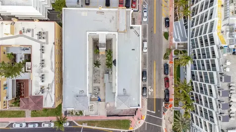 2814 Collins Avenue Miami Beach FL 33140