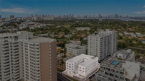 2814 Collins Avenue Miami Beach FL 33140