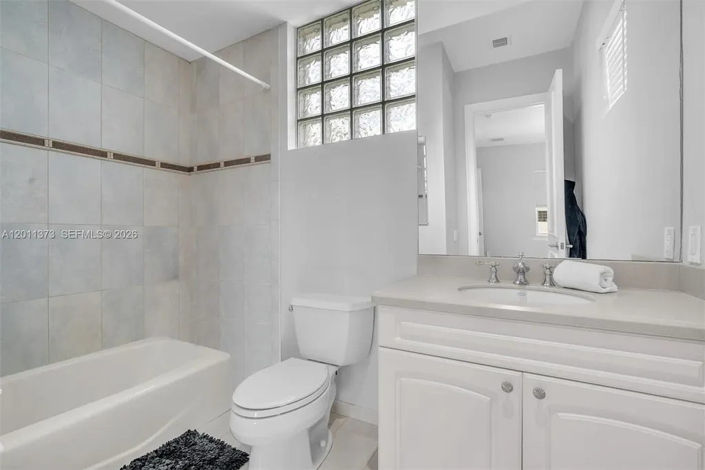 1480 Windjammer Way Hollywood FL 33019