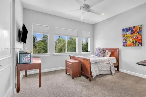 1480 Windjammer Way Hollywood FL 33019