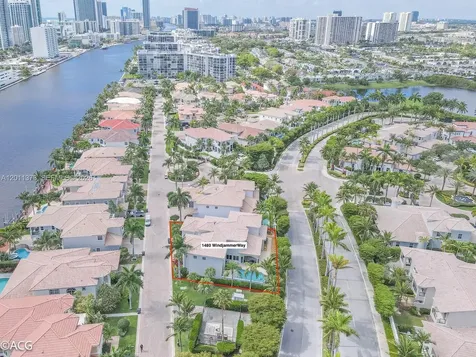 1480 Windjammer Way Hollywood FL 33019
