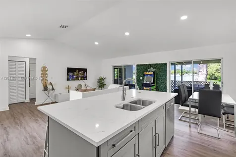 1020 SW 8th Street Hallandale Beach FL 33009