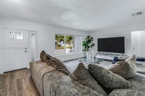 6810 NW 74th Place Tamarac FL 33321