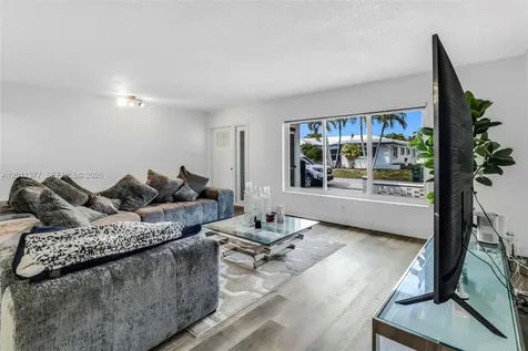 6810 NW 74th Place Tamarac FL 33321