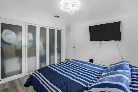 6810 NW 74th Place Tamarac FL 33321