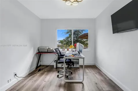 6810 NW 74th Place Tamarac FL 33321