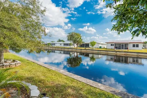 6810 NW 74th Place Tamarac FL 33321