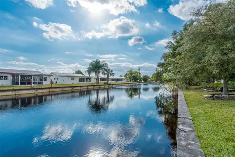 6810 NW 74th Place Tamarac FL 33321