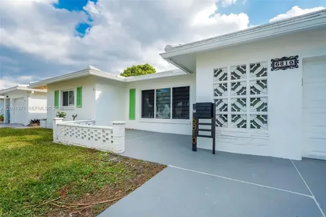6810 NW 74th Place Tamarac FL 33321