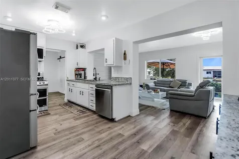 6810 NW 74th Place Tamarac FL 33321