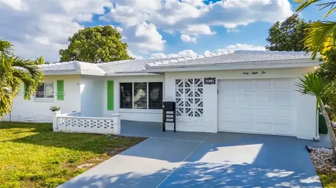6810 NW 74th Place Tamarac FL 33321