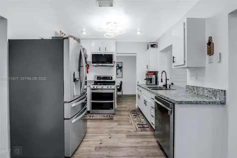 6810 NW 74th Place Tamarac FL 33321