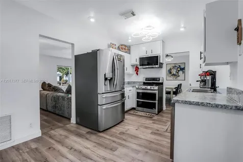 6810 NW 74th Place Tamarac FL 33321