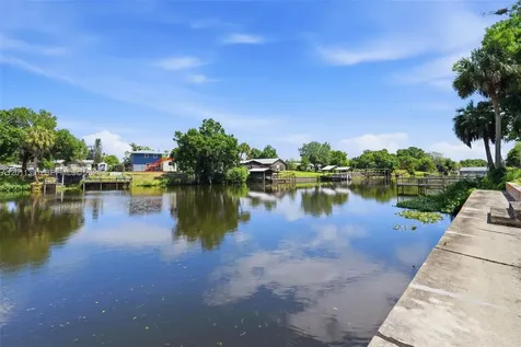 207 SE 6th Avenue Okeechobee FL 34974