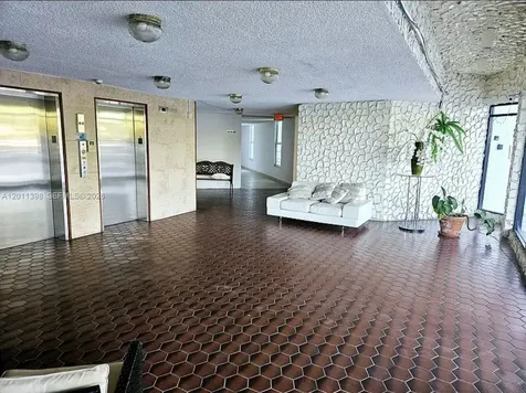9682 Fontainebleau Boulevard Miami FL 33172