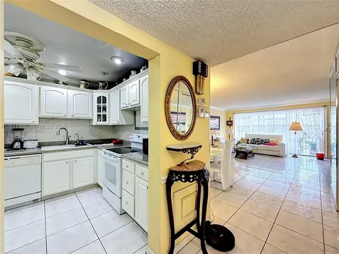 330 SE 2nd Street Hallandale Beach FL 33009