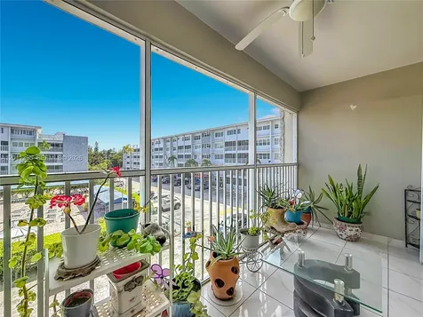 330 SE 2nd Street Hallandale Beach FL 33009