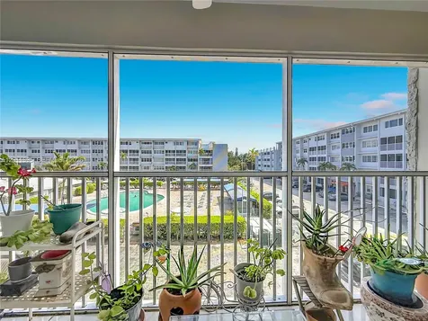 330 SE 2nd Street Hallandale Beach FL 33009