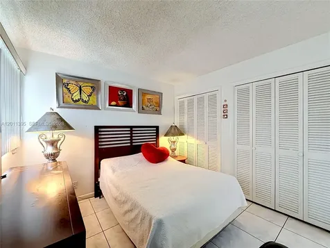 330 SE 2nd Street Hallandale Beach FL 33009