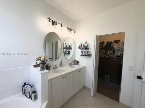 22372 SW 89th Path Cutler Bay FL 33190