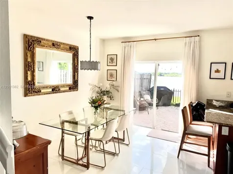 22372 SW 89th Path Cutler Bay FL 33190