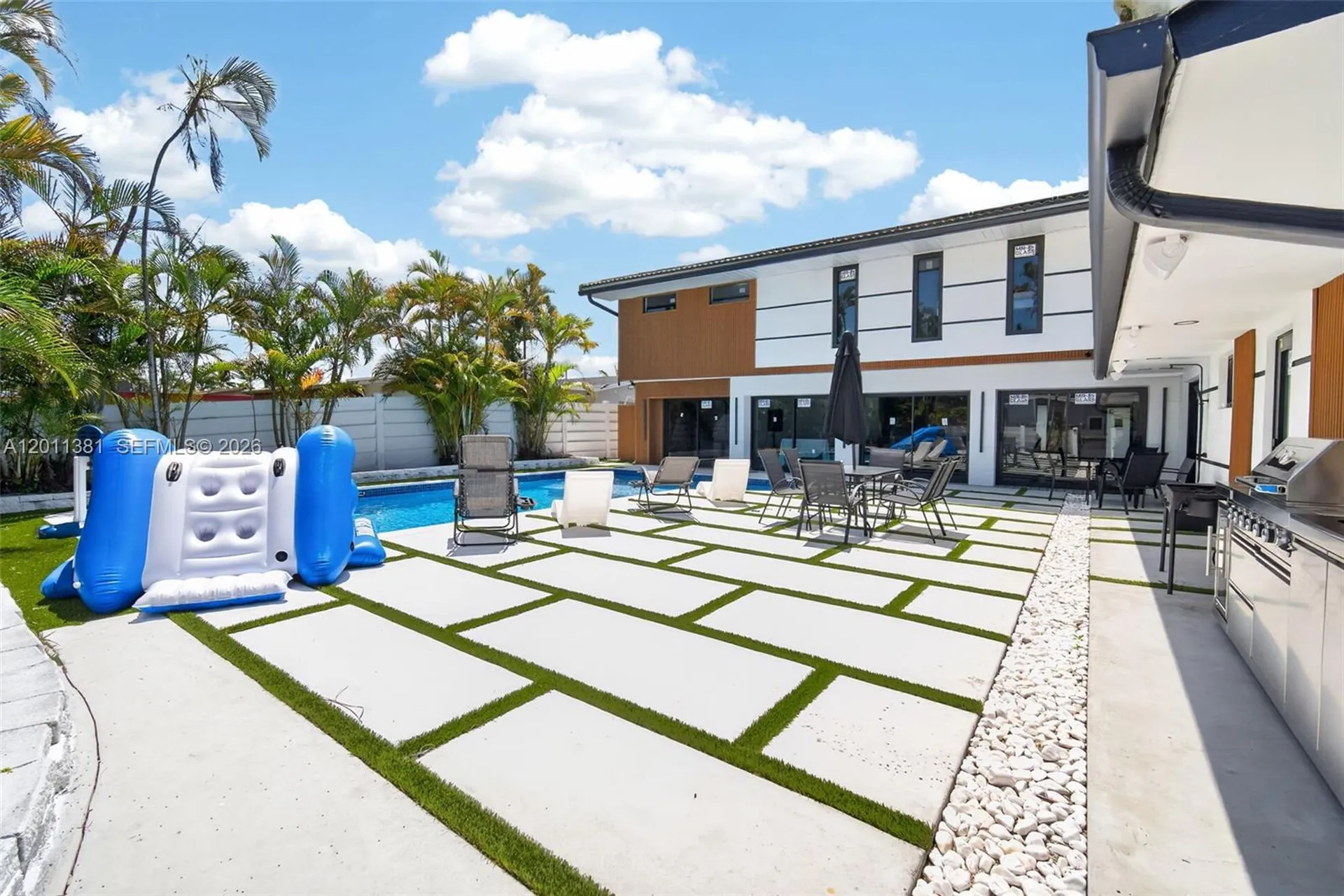 2131 N 53rd Avenue Hollywood FL 33021
