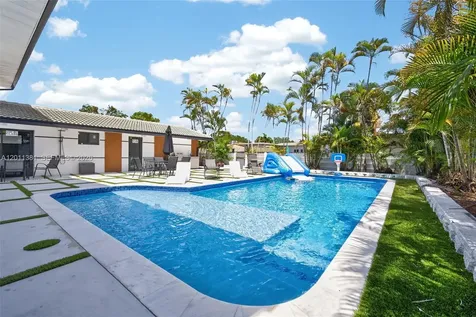 2131 N 53rd Avenue Hollywood FL 33021