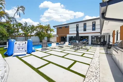 2131 N 53rd Avenue Hollywood FL 33021